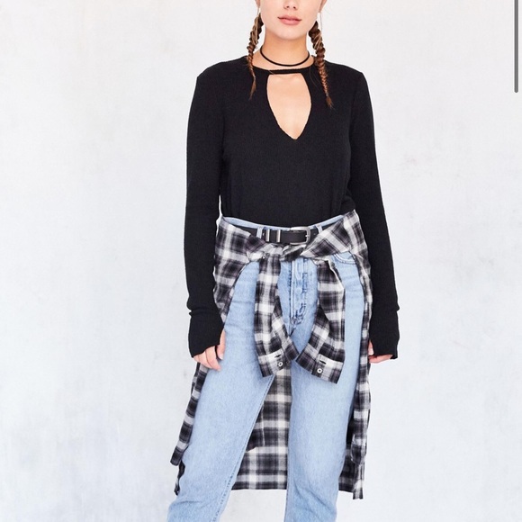 Urban Outfitters Project Social T Irresistible Cutout Deep-V Tee Small Black - Picture 2 of 16